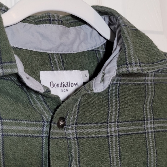 *Goodfellow & Co.* Olive Flannel Shirt - Size: Small - Picture 2 of 8